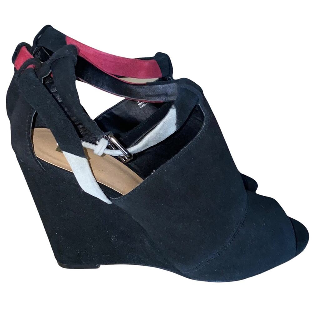Joe's Jeans Wedged Heel Strapped Sandal Black with grey/burgundy size 9.5